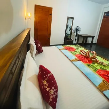 Vegetable Garden House Hotel Nallathanniya Room photo